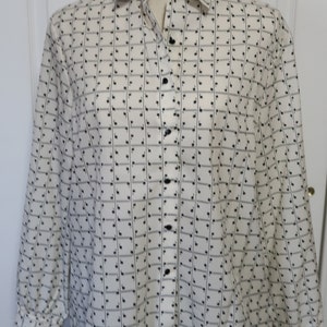 Vtg XL Blouse by Haberdashery, Ivory with tiny Tulip Print with Mfg Tags