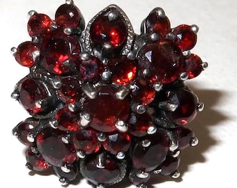 Vtg Bohemian Garnet Cluster Ring size 6