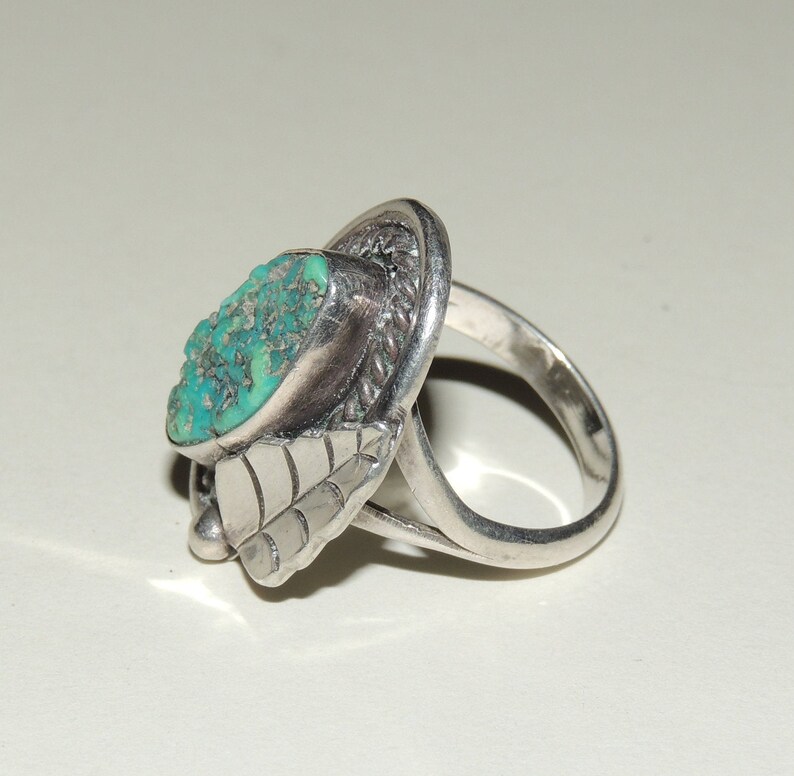 Vtg Native American Hand Made Sterling Silver and Blue Turquoise Ring Size 5.75