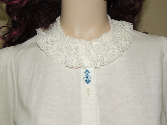 GEIGER Austria Smocking/Lace/Embroidery Blouse tag