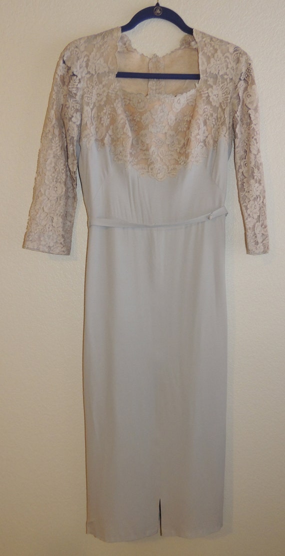 1940s Original by PEGGY HUNT M Gray Crepe and Lace
