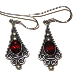 Vtg Sterling Silver and Garnet Dangle Earrings