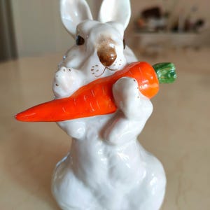 Vintage Collectible Porcelain Figurine USSR 1950s &quot;Hare with carrot&quot; (Lomonosov Porcelain Factory (LFZ))