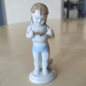 COLLECTIBLE Porcelain Figurine USSR 1950&#39;s &quot;Girl with a fish&quot; (Lomonosov Porcelain Factory (LFZ))