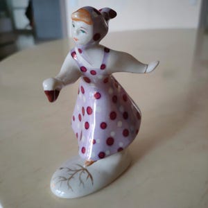 Porcelain figurine USSR 1960s &quot;The Dancing Fire Maid&quot;. Sysert Porcelain Factory (Sysert)