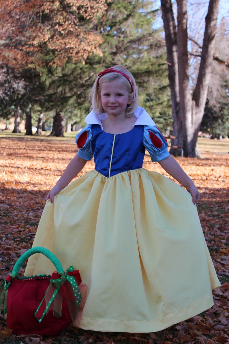 Snow White Halloween Trick Or Treat Bag