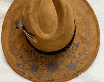 Hand burned wide brim Camel brown Fedora. Artisan Hand-burned Wide Brim Fedora Hat With Wildflower  main image 2