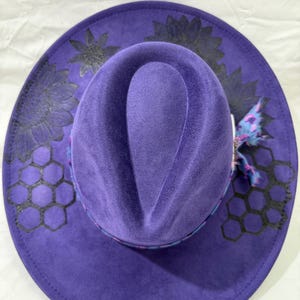 Purple Wide Brim Hat: Burned Flowers/Honeycomb Design Burned On Brim Purple And Pink Hat Band With Feathers