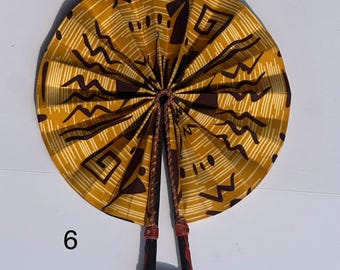 Woven Bolga Fan: Foldable Summer Beach Picnic Shopping Accessory