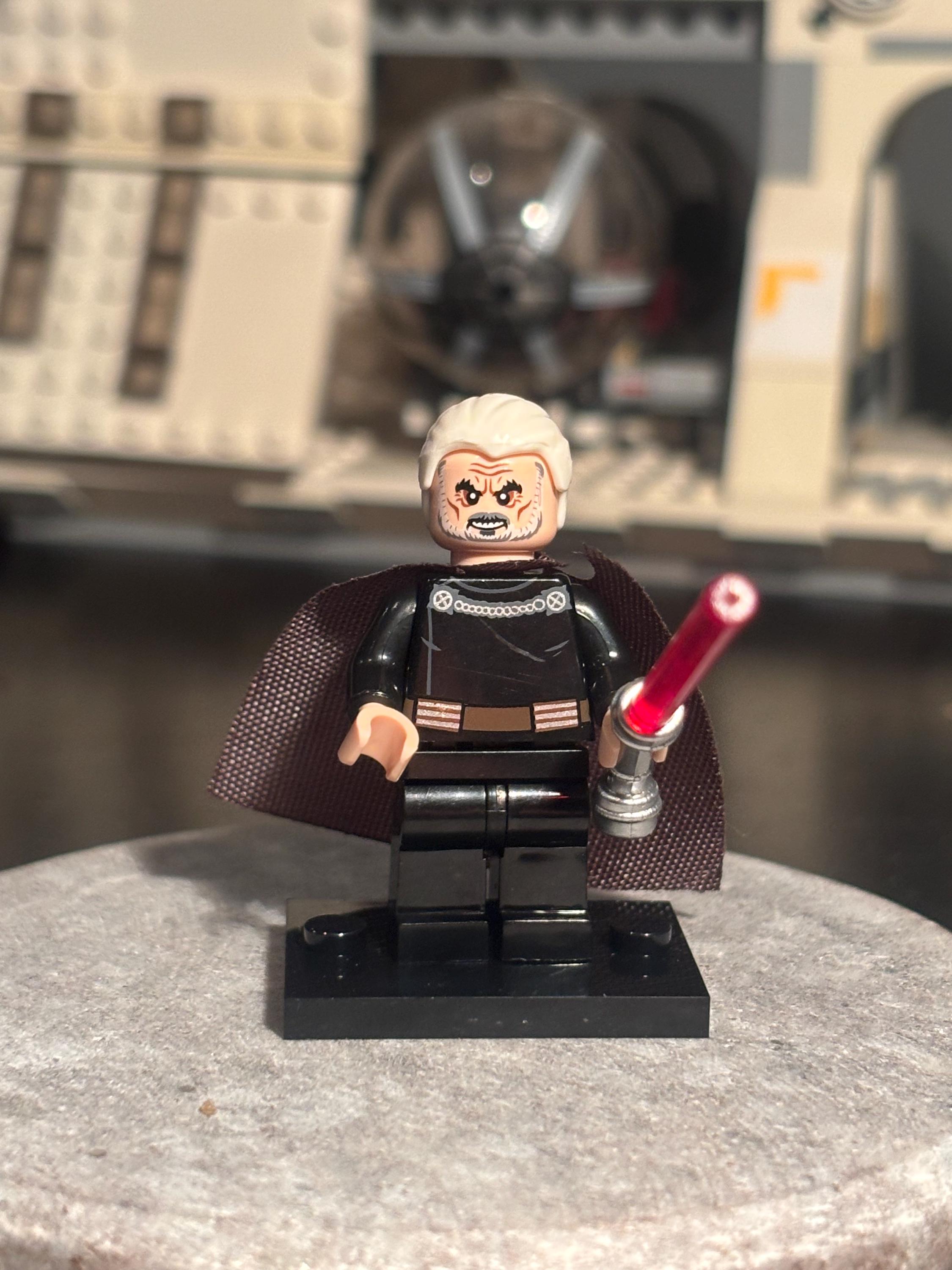 Count Dooku Minifig UK