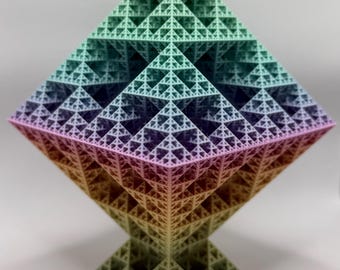 Pirâmide Fractal - Disponível em vários tamanhos e cores.
