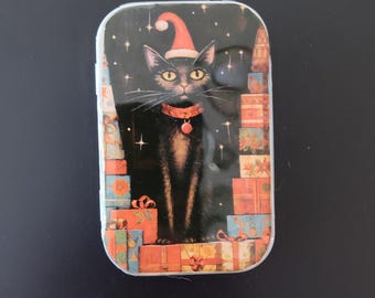 Handmade Christmas Kitten Tin: Sewing, Knitting, Pill Box