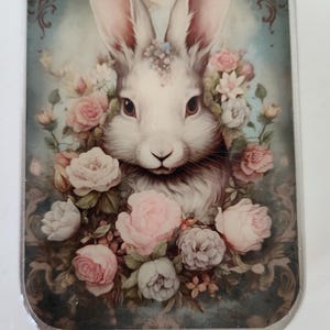 Scatola di latta Bunny Rabbit Resin Notions: cucito, maglia, portapillole