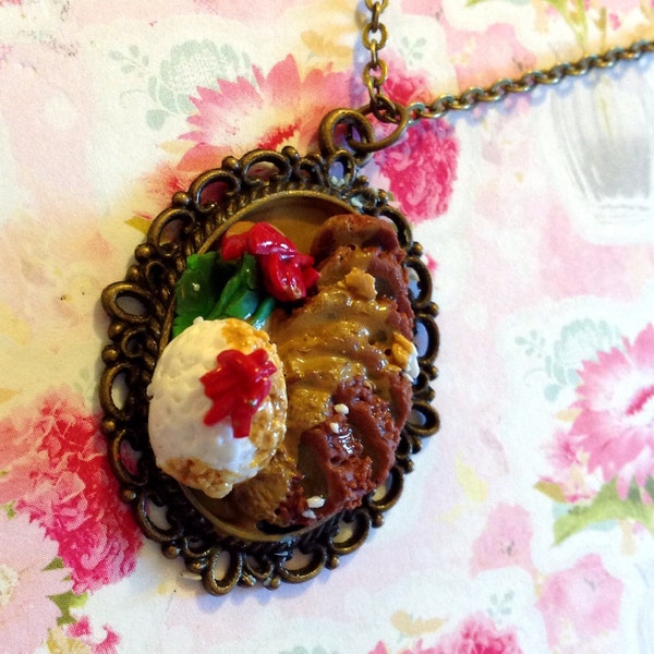 Cutie Katsu Curry Necklace