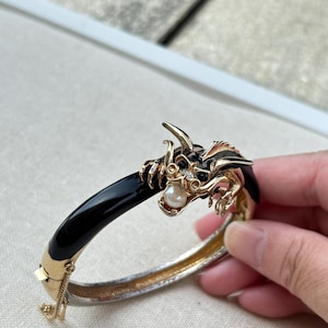 Panetta Bangle - Etsy