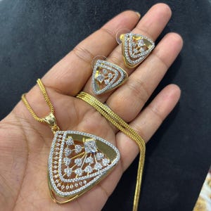Gold-Plated Diamond-Cut Pendant Necklace & Earrings Set – Elegant Bridal Jewelry | Gemstone Necklace | Trending Pendant Necklace