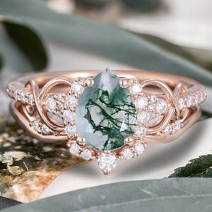 Pear Cut Natural Moss Agate Engagement Ring Set Rose Gold Cluster Moissanite Bridal Ring Set Green Agate Wedding Ring Set Anniversary Gift