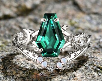 Art Deco Coffin Cut Emerald Engagement Ring Set Unique Emerald Wedding Ring Set Vintage Opal Bridal Ring Set Anniversary Gift