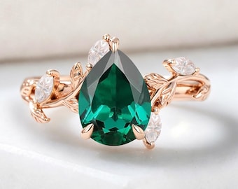 Vintage Unique Emerald Engagement Ring Solid Gold Pear Emerald Ring for Women Emerald Wedding Ring Statement Gemstone Ring Gifts For Her