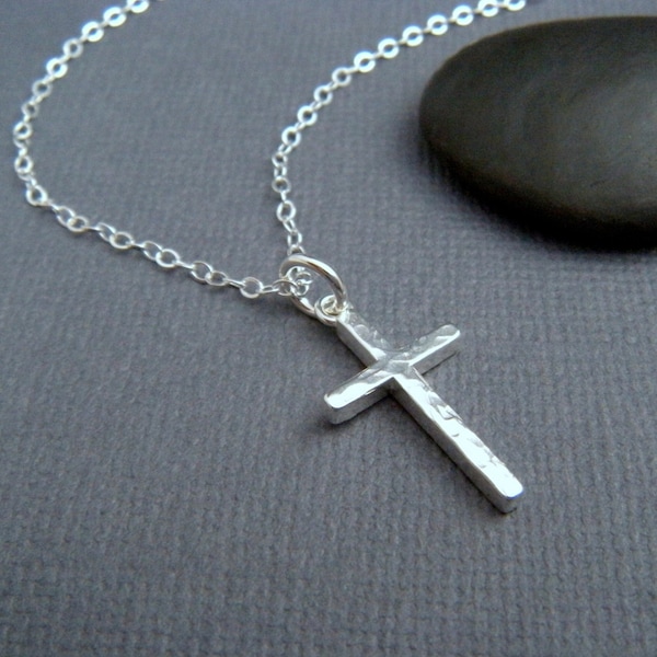 silver cross necklace. MEDIUM. hammered cross pendant. sterling silver. simple. minimalist necklace. christian jewelry. 3/4 inch