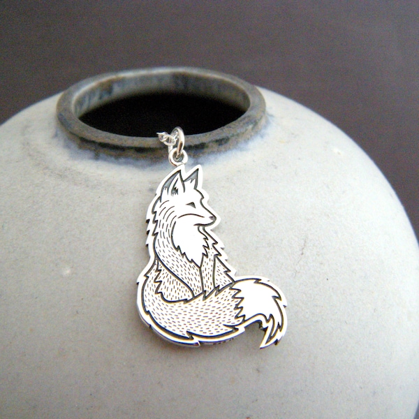 sterling silver fox necklace spirit animal symbol power engraved pendant simple strength adaptability quick wit charm gift jewelry  1 1/8"