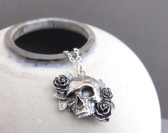 sterling silver skull with roses necklace. rustic Halloween charm. macabre jewelry. human skull goth pendant. mysticism death symbol 5/8"