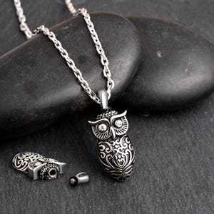 Personalisierte Eule Urne Halskette Urnen für menschliche Asche Feuerbestattung Halskette Anhänger Asche-Denkmal Asche Anhänger Andenken Schmuck für die Lieben