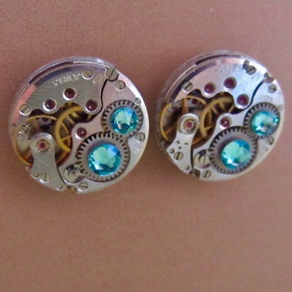 Pendientes con movimiento de reloj Steampunk y cristales Swarovski color aguamarina
