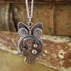 Steampunk Pendant - Who&#39;s Time - Steampunk Necklace- Owl pendant