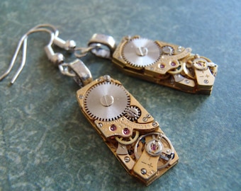 Steampunk - Oro Con Moto  - Steampunk Earrings - Repurposed art