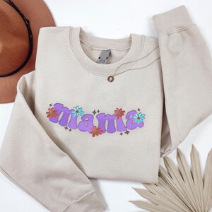Floral Mama Embroidered Sweatshirt, Neutral Mama Sweater, Personalized Mama Shirt, Minimalist Mama Pullover, New Mom Gift