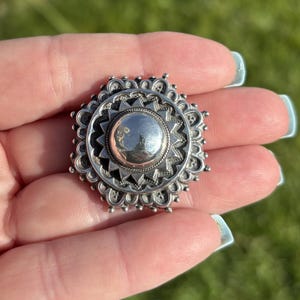 UK ANTIQUE Victorian Solid Sterling Silver Photo Locket Brooch Hallmarked Birmingham 1882