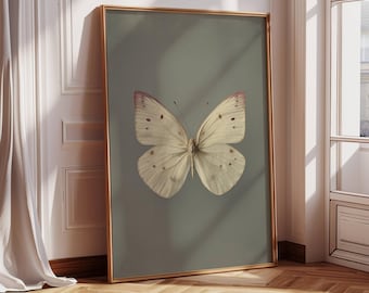 Vintage vlinderprint, donker humeurig insect muurkunst, Cottagecore saige groen decor digitaal, antiek nachtvlinderschilderij
