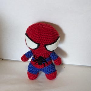 Peluche Spiderman au crochet