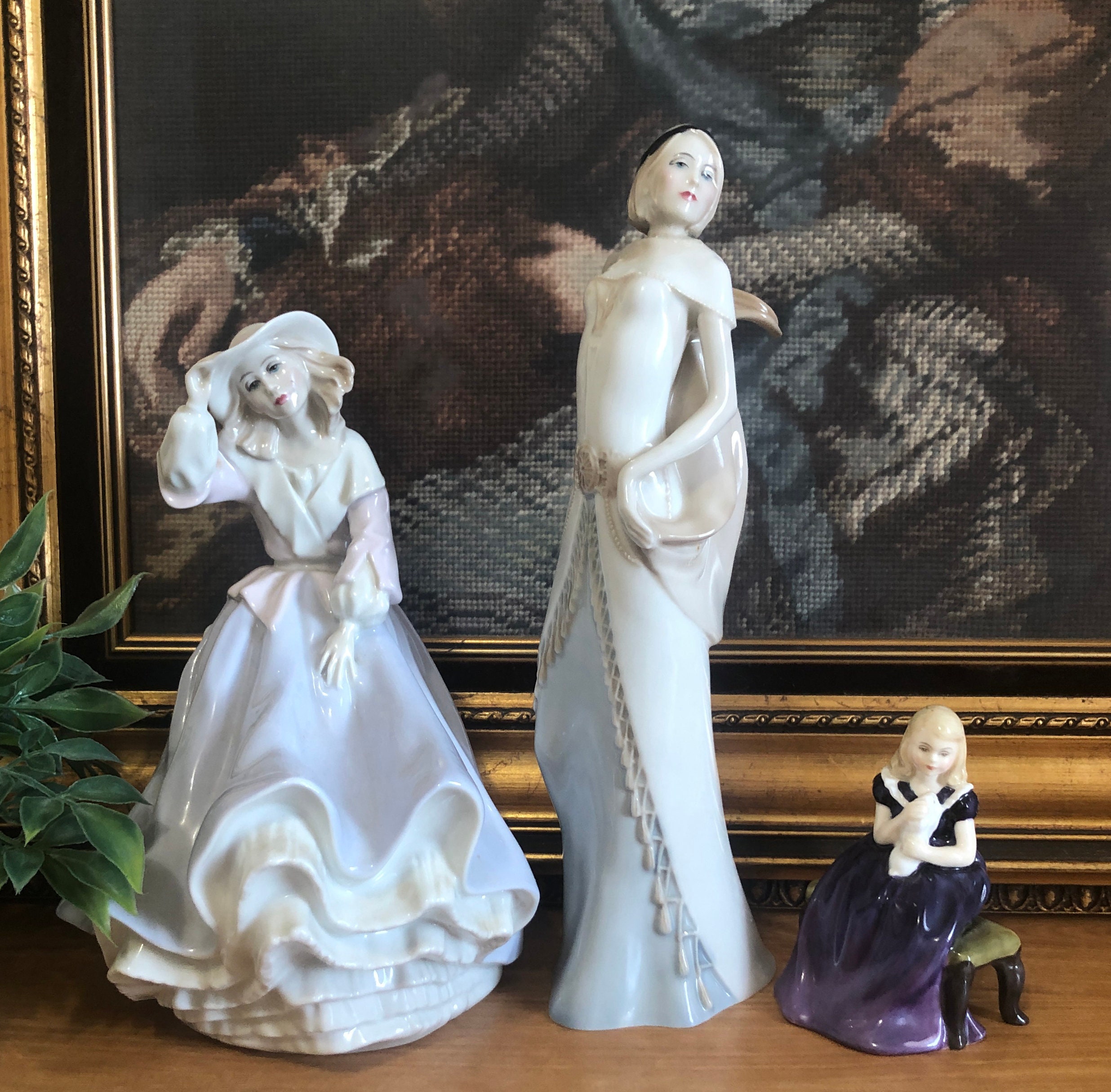 行董】ROYAL DOULTON Reflections PROMENADE HN 3072 フィギュ