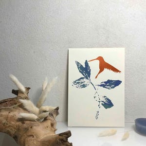 Linol- / Monoprint auf Papier, Einzelstück, Din A5, Kolibri, Vogel, Blume, Wald, Wiese, blau, kupfer, handgemacht von artrosarot