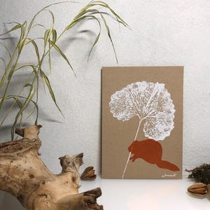 Linol- / Monoprint auf Recyclingpapier, Einzelstück, Din A5, Blume, Biber, Wald, Wiese, weiß kupfer, handgemacht von artrosarot