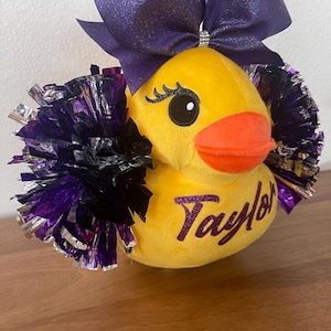 Cheerleading Lucky Ducks | Anpassade cheerleading-presenter | Lycka till-present till cheerleader | Idé för lagavslöjande | Present till cheerleading-tävling | Personlig 11.8 Lashes and Poms