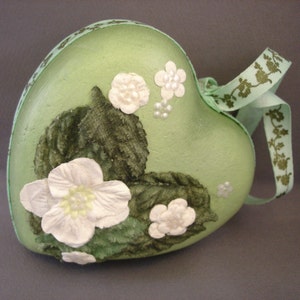 Nature Lover - Earth Day - Shabby Chic - Heart Ornament - Green Heart - Floral Decor - Heart Decor - Flower Decor - Flower Ornament