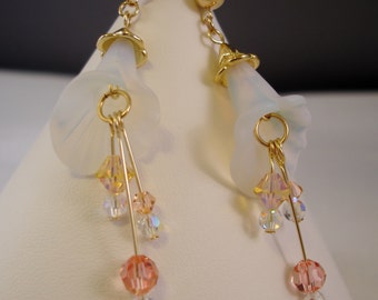 Boucles d'oreilles lys en plaqué or : boucles d'oreilles pendantes en cristal Swarovski