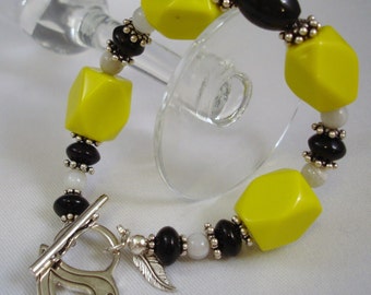 Canary Yellow - Yellow Quartz - Black Onyx - Beaded Bracelet - Yellow Bracelet - Black Bracelet - Silver Bracelet - Bird Bracelet - Gemstone