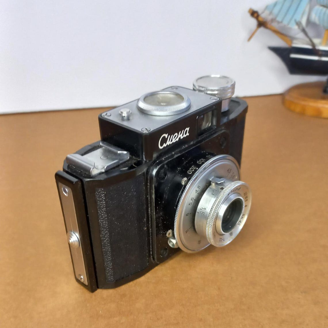 Vintage Smena Film Camera | Working Soviet 35mm Camera with Original Case, 1960s, Vintage Camera, foto 3 di 5