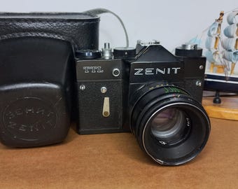 Appareil Photo Argentique ZENIT EM (fabrication Soviétique) - Années 70, N°77019631