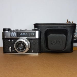 Vintage FED 5C 35mm Film Camera: Industar-50 Lens, USSR Collectible