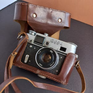 Vintage FED 4 35mm Film Camera: Industar 61 Lens, USSR Collectible