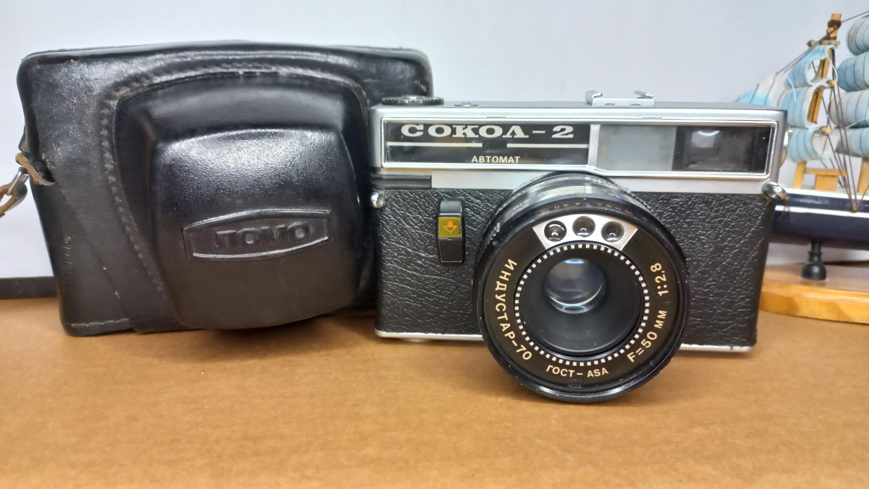 Sokol 2 フィルムカメラ 35 mm Industar 70 レンズ、動作テスト済み