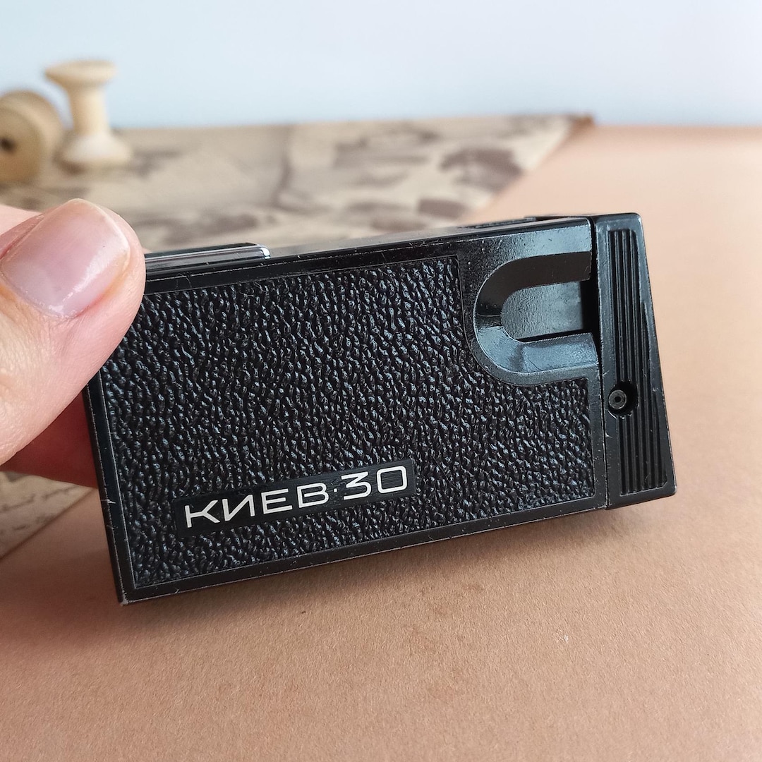 キエフ30サブミニチュア16mmフィルムカメラ超コンパクトソ連