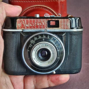 Vintage Vesna T-22 Half-Frame 35mm Film Camera - Tested, with Case