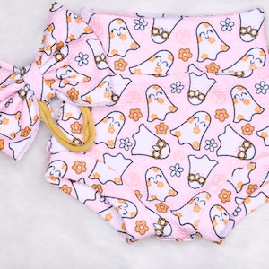 High waisted Fall Halloween Baby girl Bummies, Ghost flower groovy Bummies, Custom Print Bummies, Halloween hair bow and bummies,Light  Pink