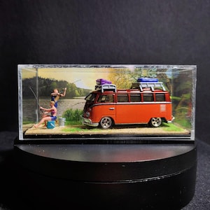 1:64 Scale Diecast diorama in plexi case